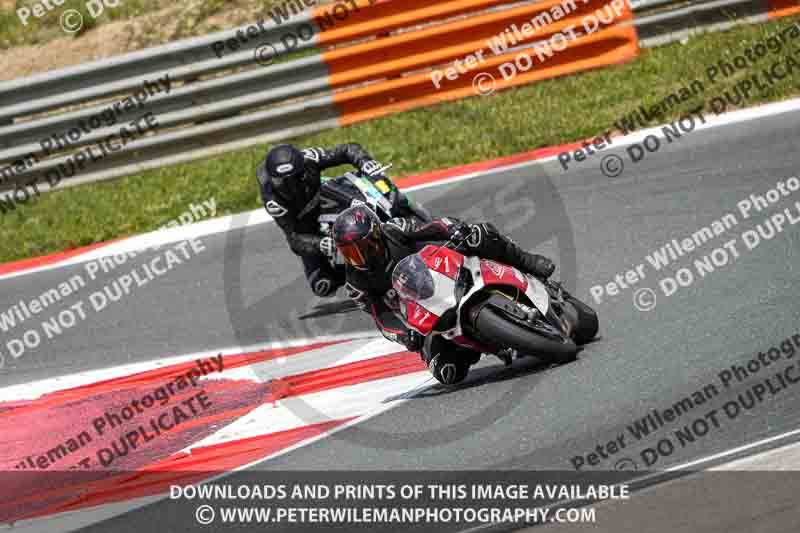 cadwell no limits trackday;cadwell park;cadwell park photographs;cadwell trackday photographs;enduro digital images;event digital images;eventdigitalimages;navarra;no limits trackdays;peter wileman photography;racing digital images;trackday digital images;trackday photos